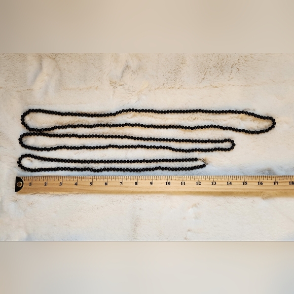 2/$10 -  3 strands of black faux pearls - Picture 4 of 4